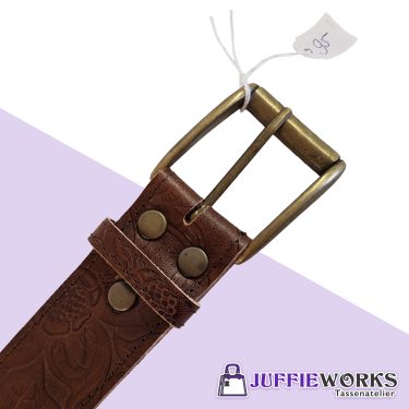 Bruine lederen riem
